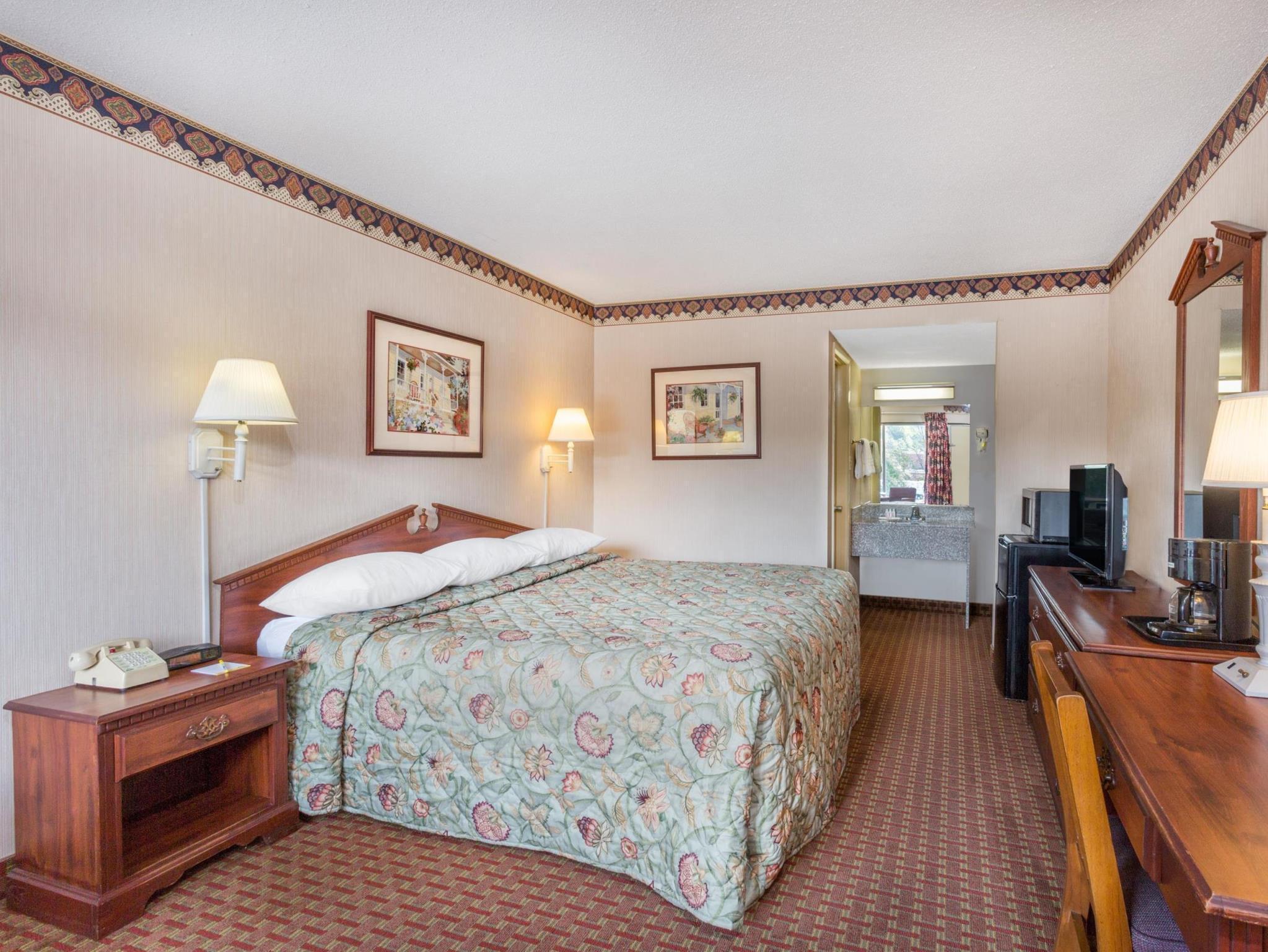 Days Inn By Wyndham Lexington Esterno foto