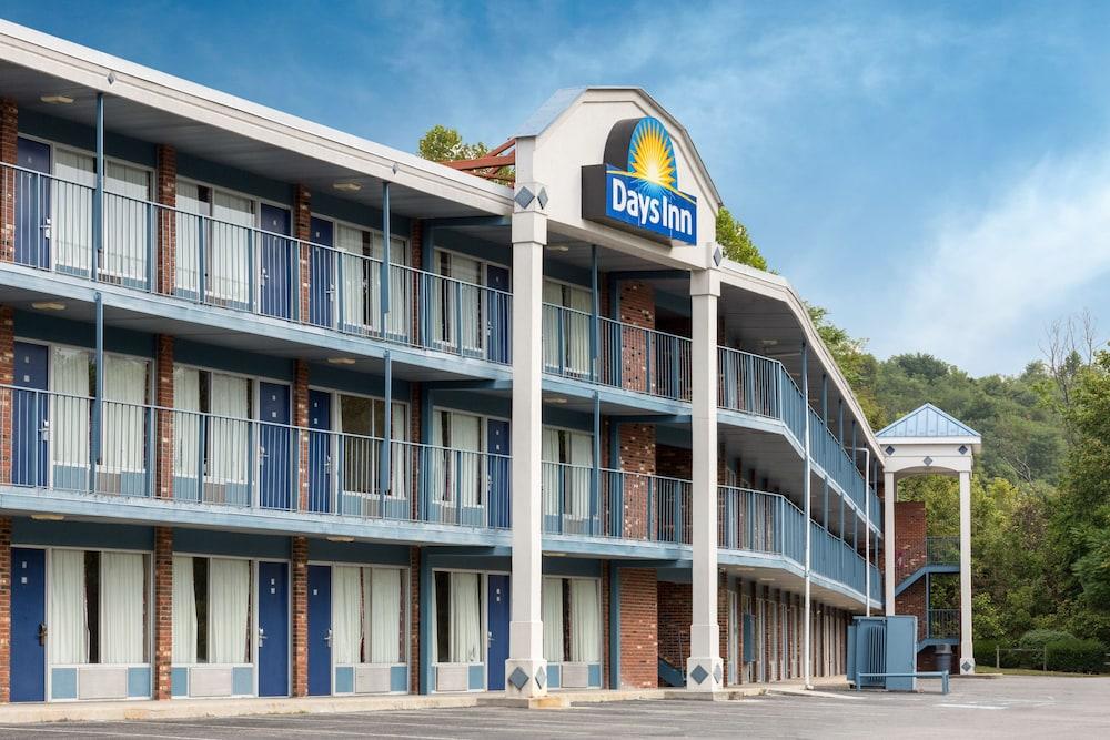 Days Inn By Wyndham Lexington Esterno foto
